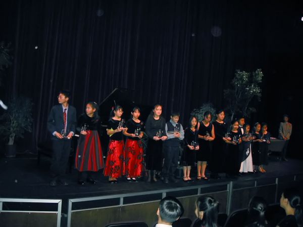 Christina Kim Le, Lillian Vu and winners of Fullerton College Piano Ensemble Festival 2005
